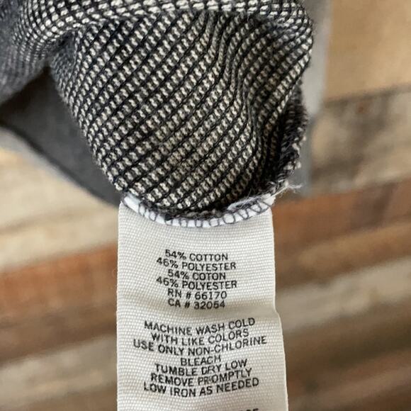 BDG Long Sleeve Top Three Button Neck Gray Size Medium - Picture 5 of 8